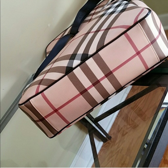 Authentic Burberry messenger crossbody bag - Picture 3 of 8